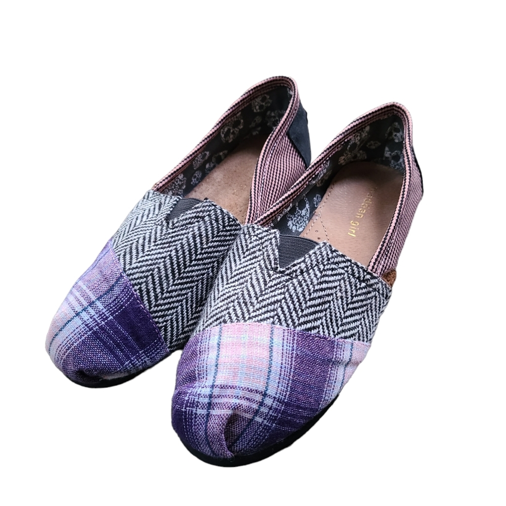 Madden Girl Gloriee Flat Peace Love Shoes Slip Ons Size 9 - Picture 2 of 14